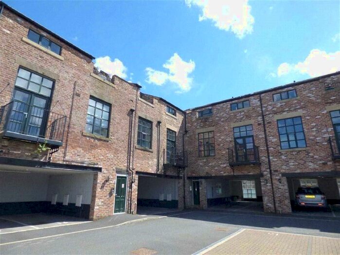 2 Bedroom Apartment To Rent In Shaw Lodge, Lodge Street, Wardle, Rochdale, OL12