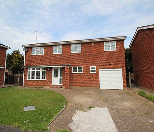 4 Bedroom Detached House To Rent In Leaside, SS7