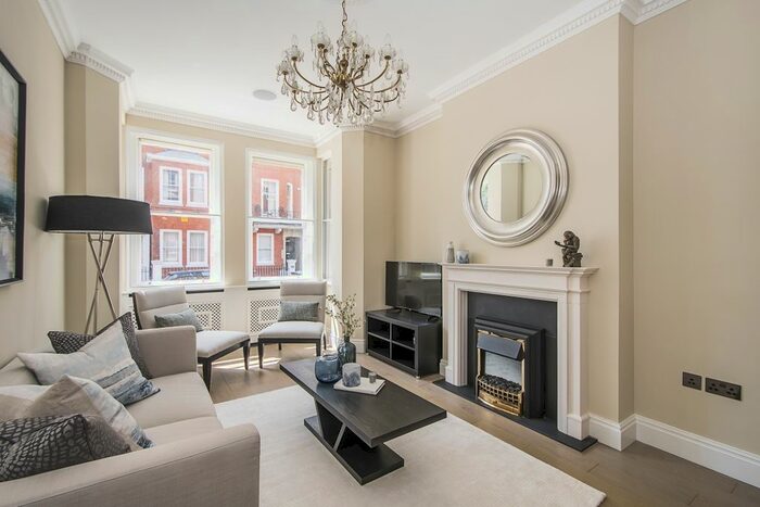 3 Bedroom Flat To Rent In Ormonde Gate, London, SW3