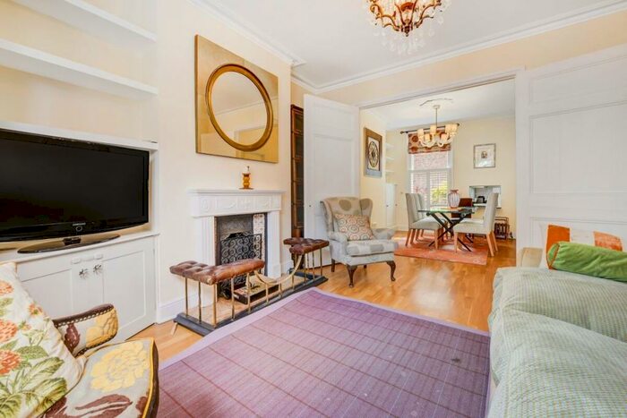 3 Bedroom Terraced House To Rent In Burnaby Street Chelsea, SW10