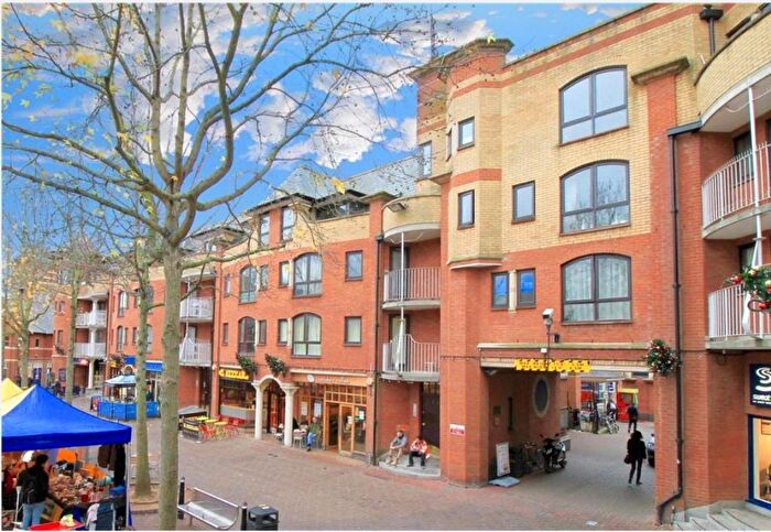 3 Bedroom Flat To Rent In Gloucester Green, Oxford, OX1
