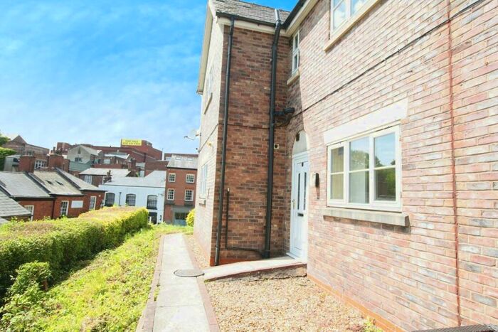 1 Bedroom Apartment To Rent In Church Street, Macclesfield, Cheshire, SK11