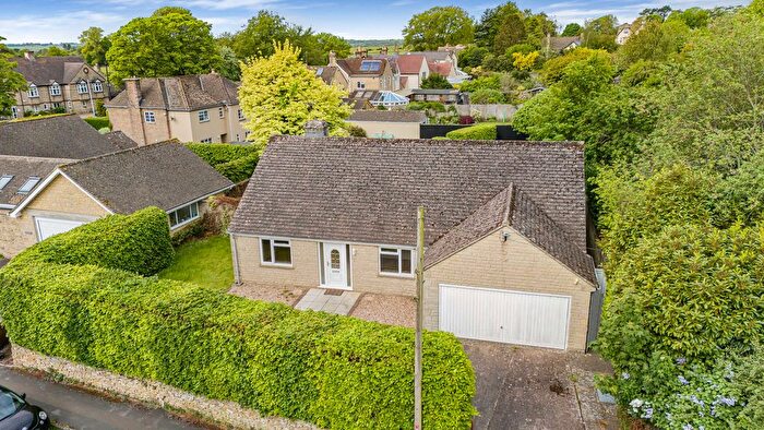 2 Bedroom Detached Bungalow For Sale In Ricardo Road, Minchinhampton, Stroud, GL6