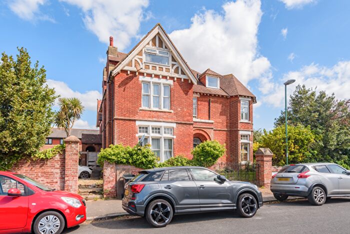 5 Bedroom Detached House For Sale In Granville Road, Littlehampton, West Sussex, BN17