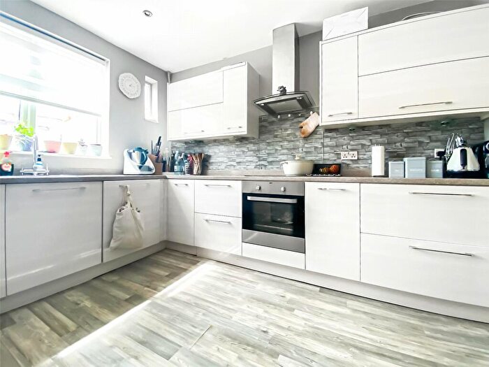 2 Bedroom Flat To Rent In Blackfen Parade, Blackfen Road, Sidcup, DA15