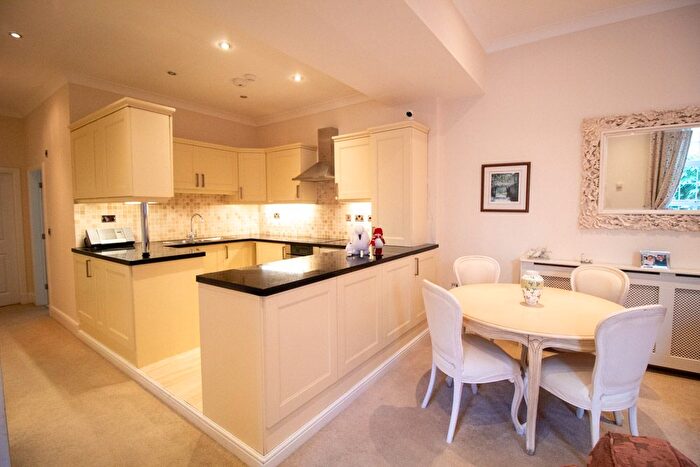 2 Bedroom Flat For Sale In Clifton Road, Ruddington, Nottingham, NG11