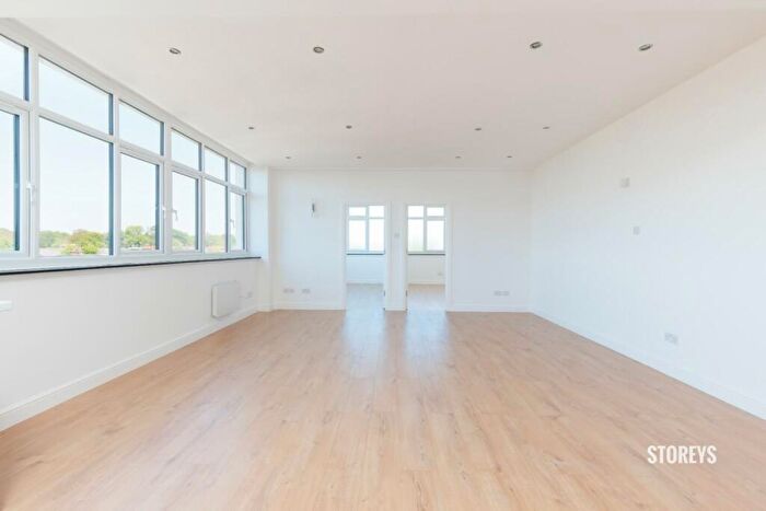 1 Bedroom Apartment To Rent In Forest House, South Woodford, London, E18