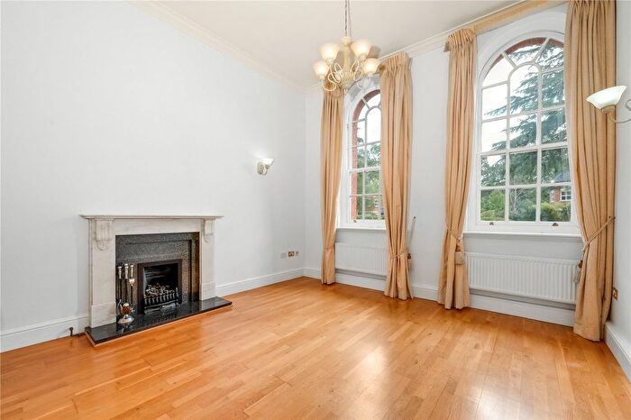 2 Bedroom Flat To Rent In Ellesmere Place, Walton-On-Thames, Surrey, KT12