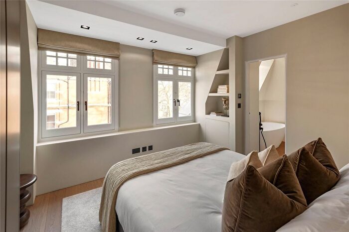 1 Bedroom Flat For Sale In Egerton Gardens, London, SW3