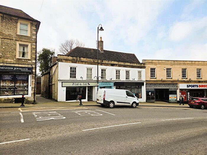 3 Bedroom Terraced House For Sale In High Street, Warminster, BA12