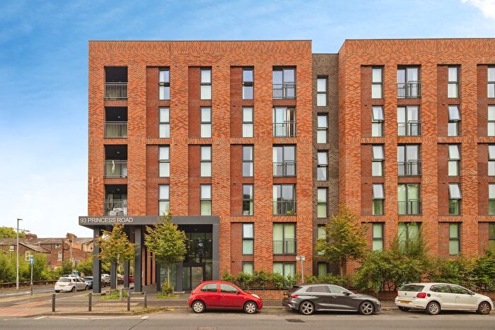 2 Bedroom Flat For Sale In Princess Road, Manchester, Greater Manchester, M14