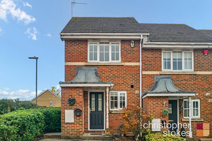 2 Bedroom End Of Terrace House For Sale In Rogers Close, Cheshunt, Hertfordshire, EN7