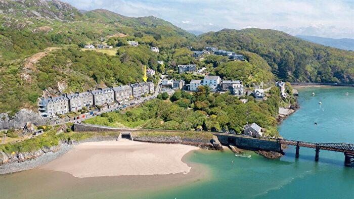 3 Bedroom Apartment For Sale In Porkington Terrace, Barmouth, LL42