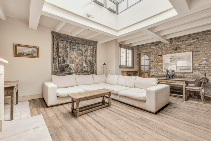 2 Bedroom Apartment To Rent In Anhalt Road, Battersea Park, SW11