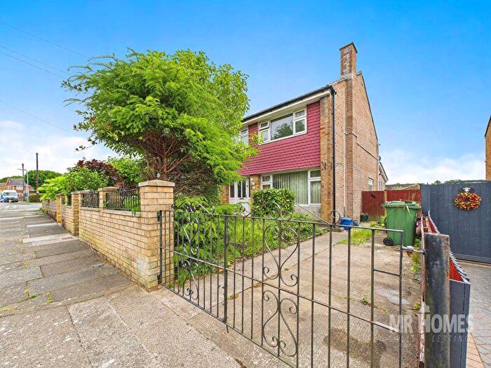 3 Bedroom End Of Terrace House For Sale In Mansell Avenue, Michaelston, Cardiff, CF5