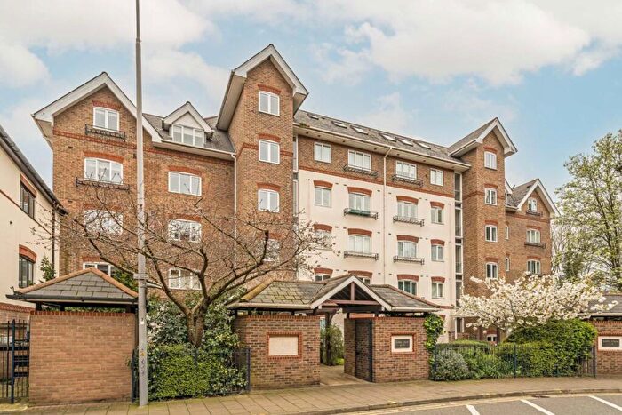 2 Bedroom Flat To Rent In Steadfast Road, Kingston Upon Thames, KT1