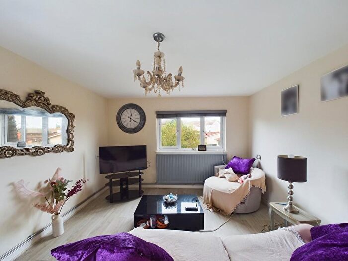 1 Bedroom Flat For Sale In Blackswarth Road, St. George, Bristol, BS5