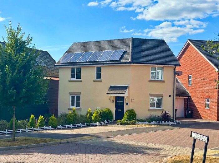 3 Bedroom Detached House To Rent In Cook Avenue, Church Crookham, Fleet, GU52