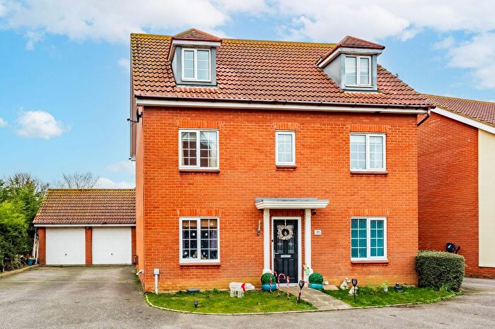 6 Bedroom Detached House For Sale In Gratton Dale, Carlton Colville, NR33