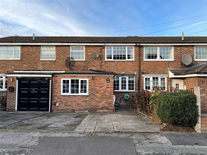 3 Bedroom Terraced House For Sale In Surrey Drive, Congleton, CW12