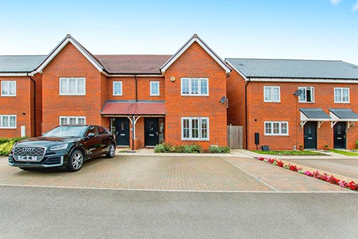 3 Bedroom Semi-Detached House For Sale In Greenfield Way, Hampton Water, Peterborough, PE7