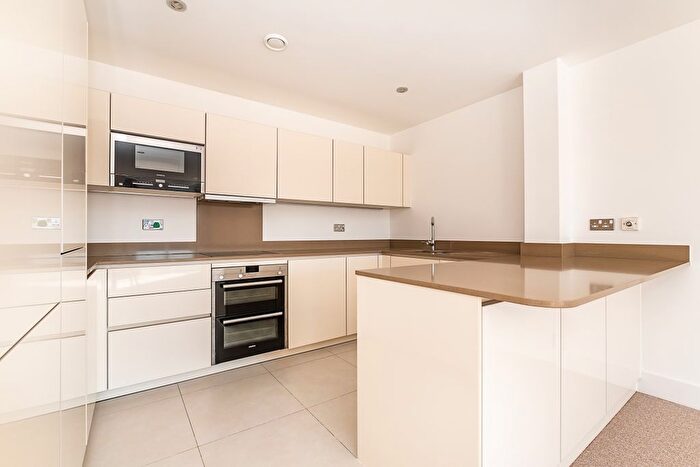 2 Bedroom Flat To Rent In Water Lane, Kingston Upon Thames, KT1