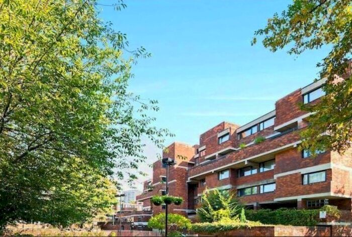 4 Bedroom Flat To Rent In Vauxhall Bridge Road, London, SW1V