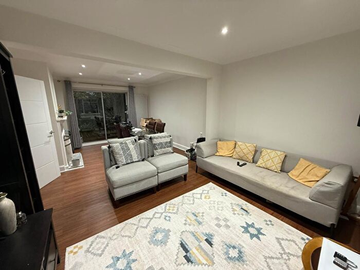 3 Bedroom Semi-detached House To Rent In Bushfield Crescent, Edgware, HA8