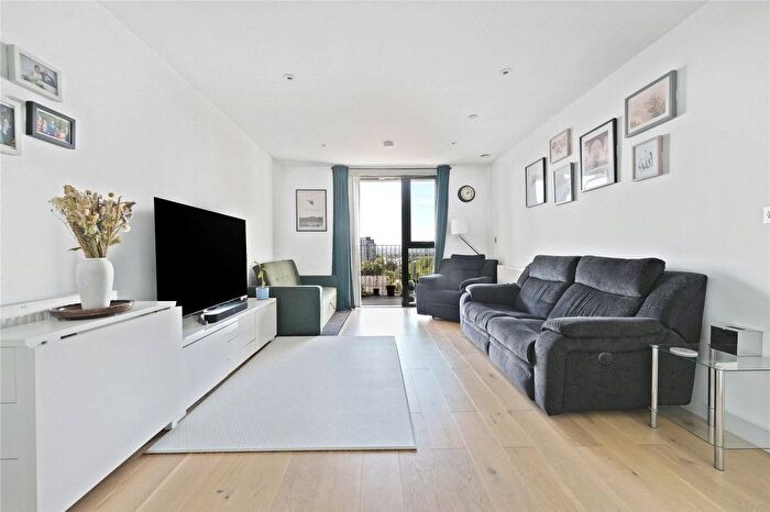 1 Bedroom Flat For Sale In Station Approach, Hoe Street, London, E17
