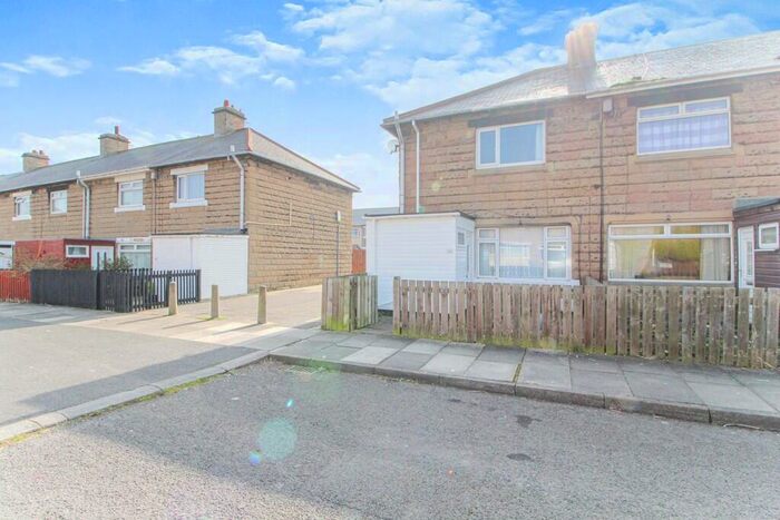 2 Bedroom End Of Terrace House To Rent In Oswald Road, Newbiggin-by-the-Sea, NE64