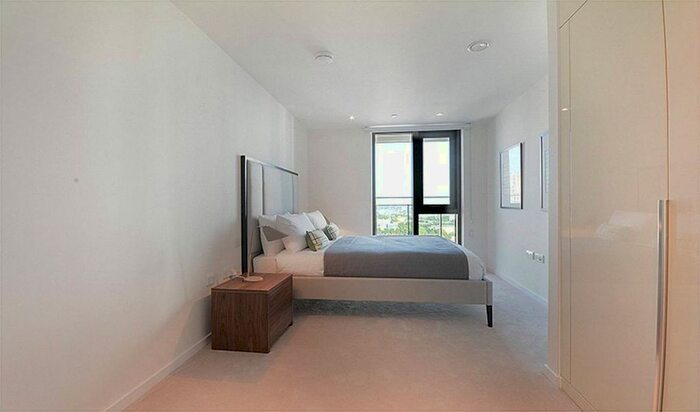 1 Bedroom Flat To Rent In St Gabriel Walk, Elephant And Castle, London, SE1