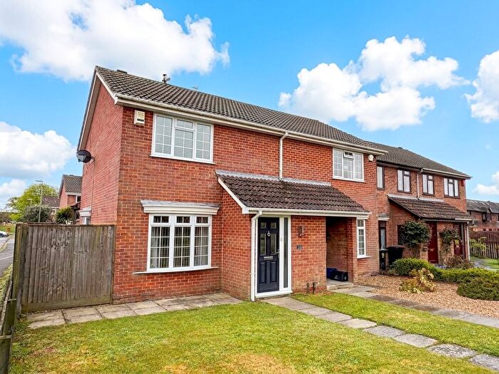 2 Bedroom End Of Terrace House For Sale In Timberley Close, Holbury, SO45