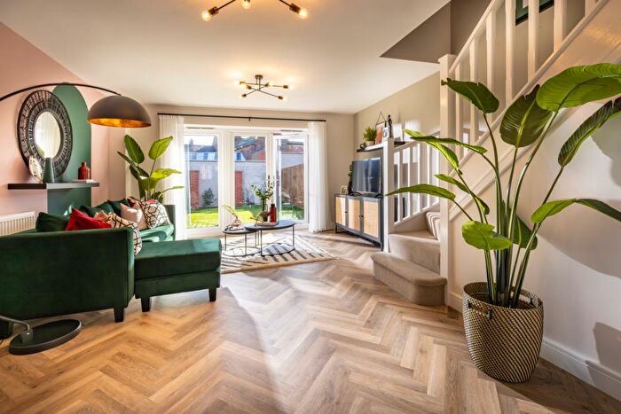 3 Bedroom Terraced House For Sale In Lichfield Street, Fazeley, Tamworth, B78