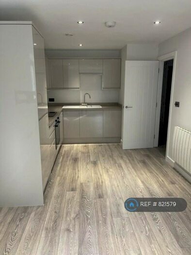 1 Bedroom Flat To Rent In The Old Cornmill, Horsforth, Leeds, LS18