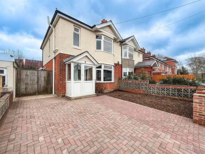 3 Bedroom Semi Detached House To Rent In Maybush Road, Southampton, SO16
