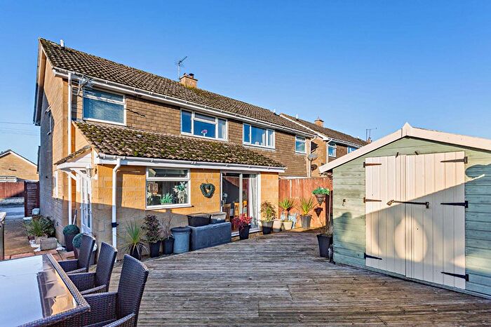 3 Bedroom Semi-Detached House For Sale In Aldsworth Close, Fairford, Gloucestershire, GL7