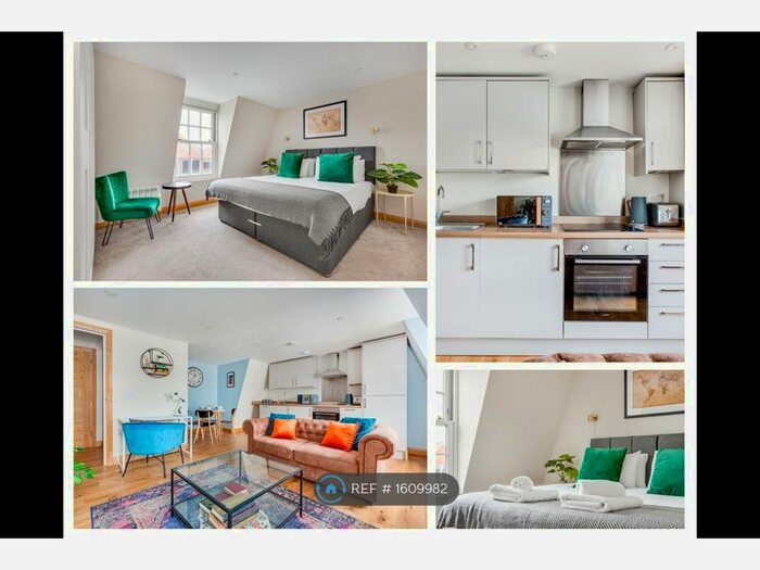 2 Bedroom Flat To Rent In Weybourne House, Chertsey, KT16