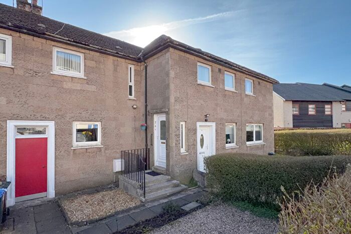 3 Bedroom Flat For Sale In Abbeylands Road, Faifley, G81