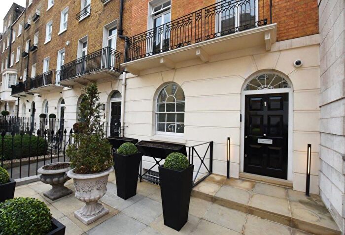 6 Bedroom Terraced House To Rent In Wilton Place, London, SW1X