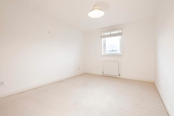 2 Bedroom Apartment To Rent In St. Ninians Way, Linlithgow, EH49