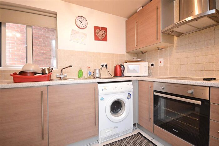 2 Bedroom Flat To Rent In Reservoir Road, Kettering, NN16