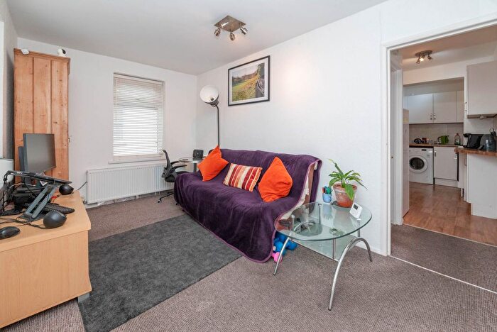 1 Bedroom Flat For Sale In Claremont Place, Canterbury, CT1
