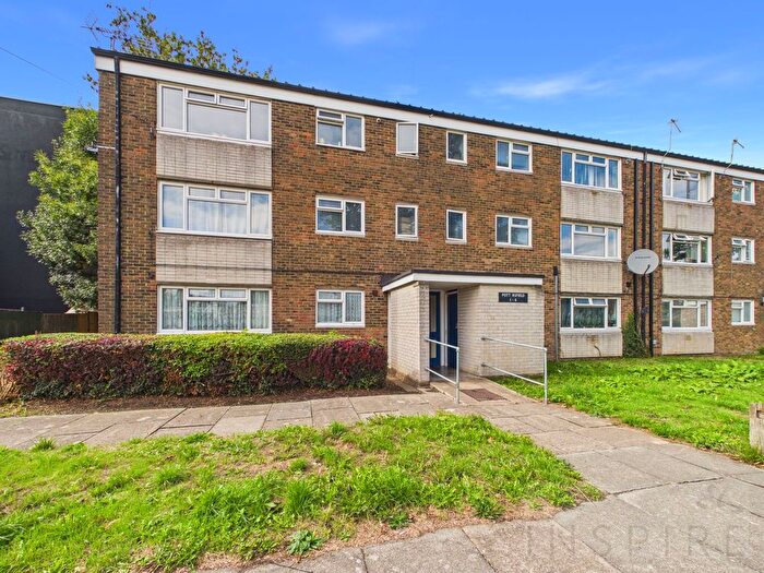 1 Bedroom Flat For Sale In Woolborough Road, Crawley, RH10