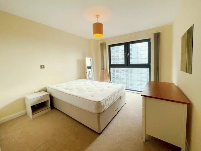 2 Bedroom Apartment To Rent In Churchill Way, Cardiff, CF10