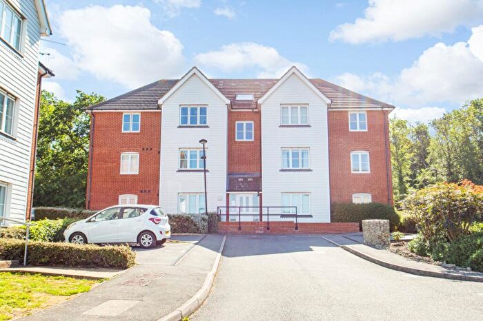 2 Bedroom Flat For Sale In The Links, Herne Bay, Kent, CT6