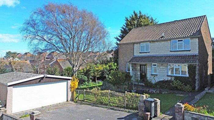 3 Bedroom Detached House For Sale In Spring Avenue, Weymouth, DT4