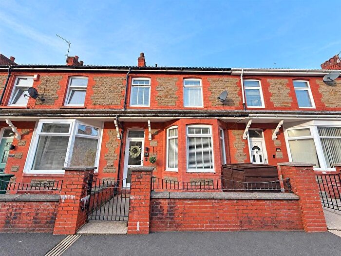 3 Bedroom Terraced House For Sale In William Street, Blackwood, NP12
