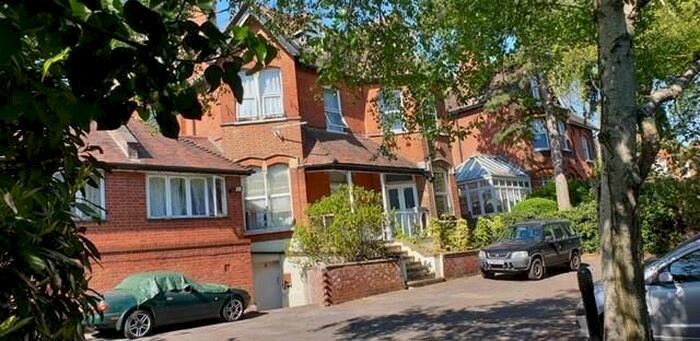 1 Bedroom Flat To Rent In Boyn Hill Avenue, Maidenhead SL6