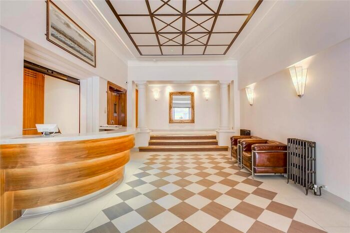 1 Bedroom Flat For Sale In Park Road, London, NW1