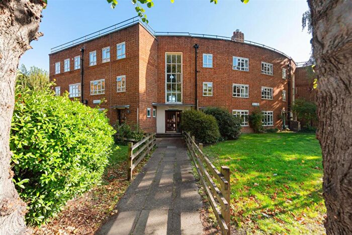 1 Bedroom Flat For Sale In Croxted Road, London, SE21